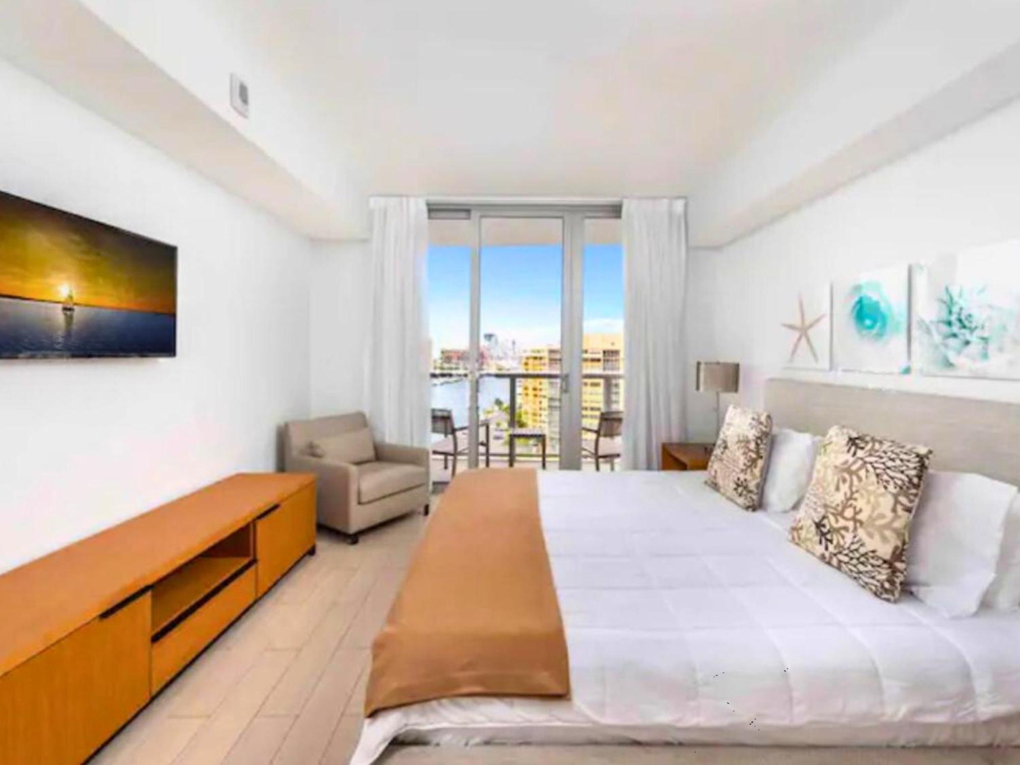 Mvr Apartments At Beachwalk Resort ฮาลลันเดลบีช ภายนอก รูปภาพ