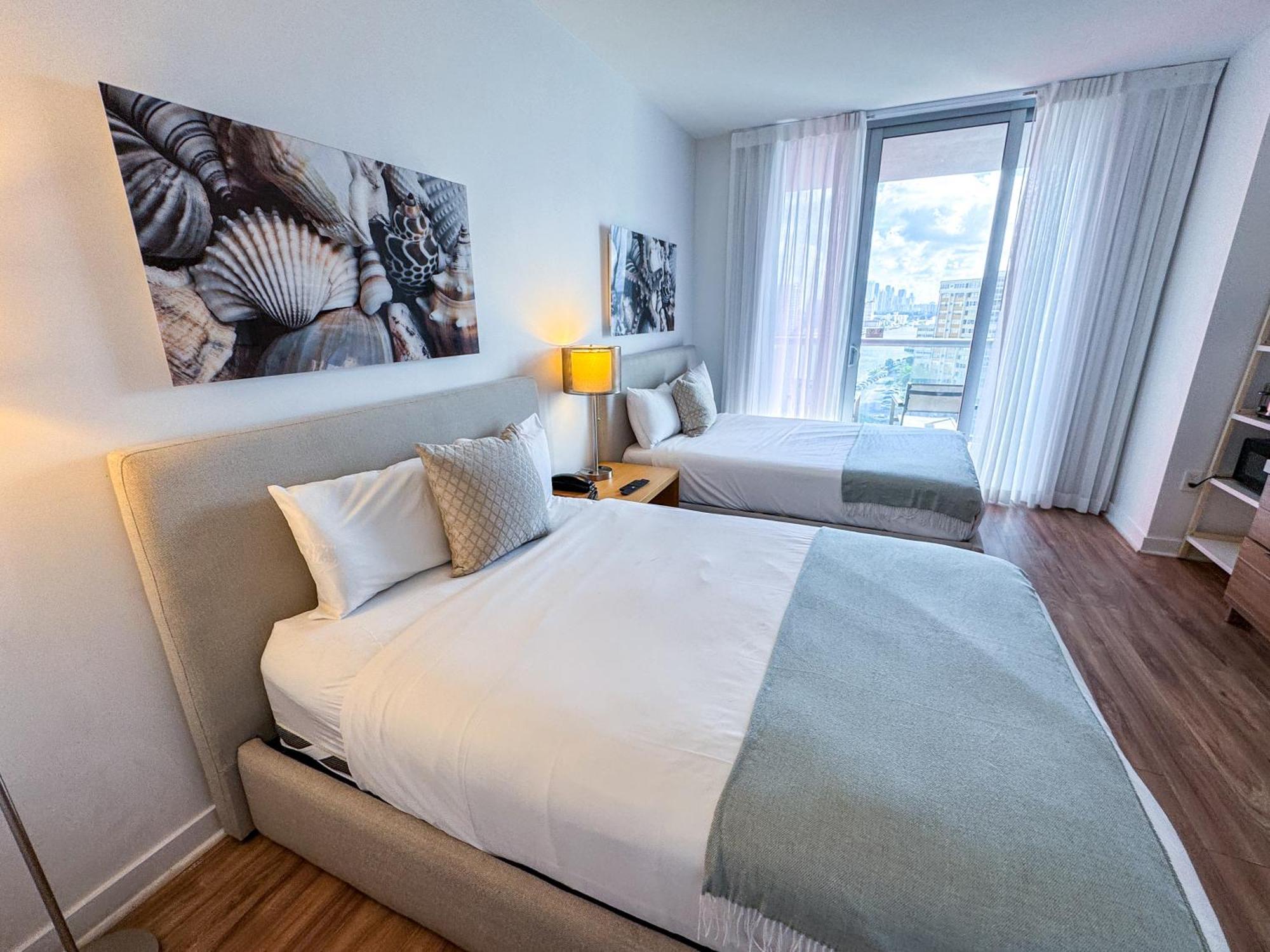 Mvr Apartments At Beachwalk Resort ฮาลลันเดลบีช ภายนอก รูปภาพ